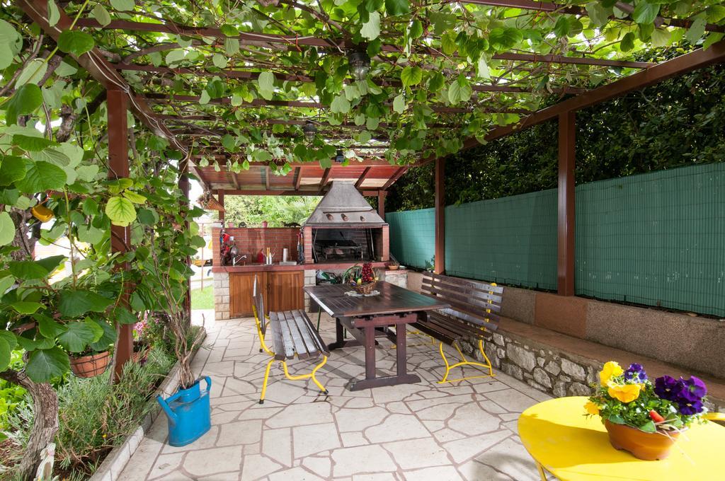 Apartment Meri Ичичи Экстерьер фото